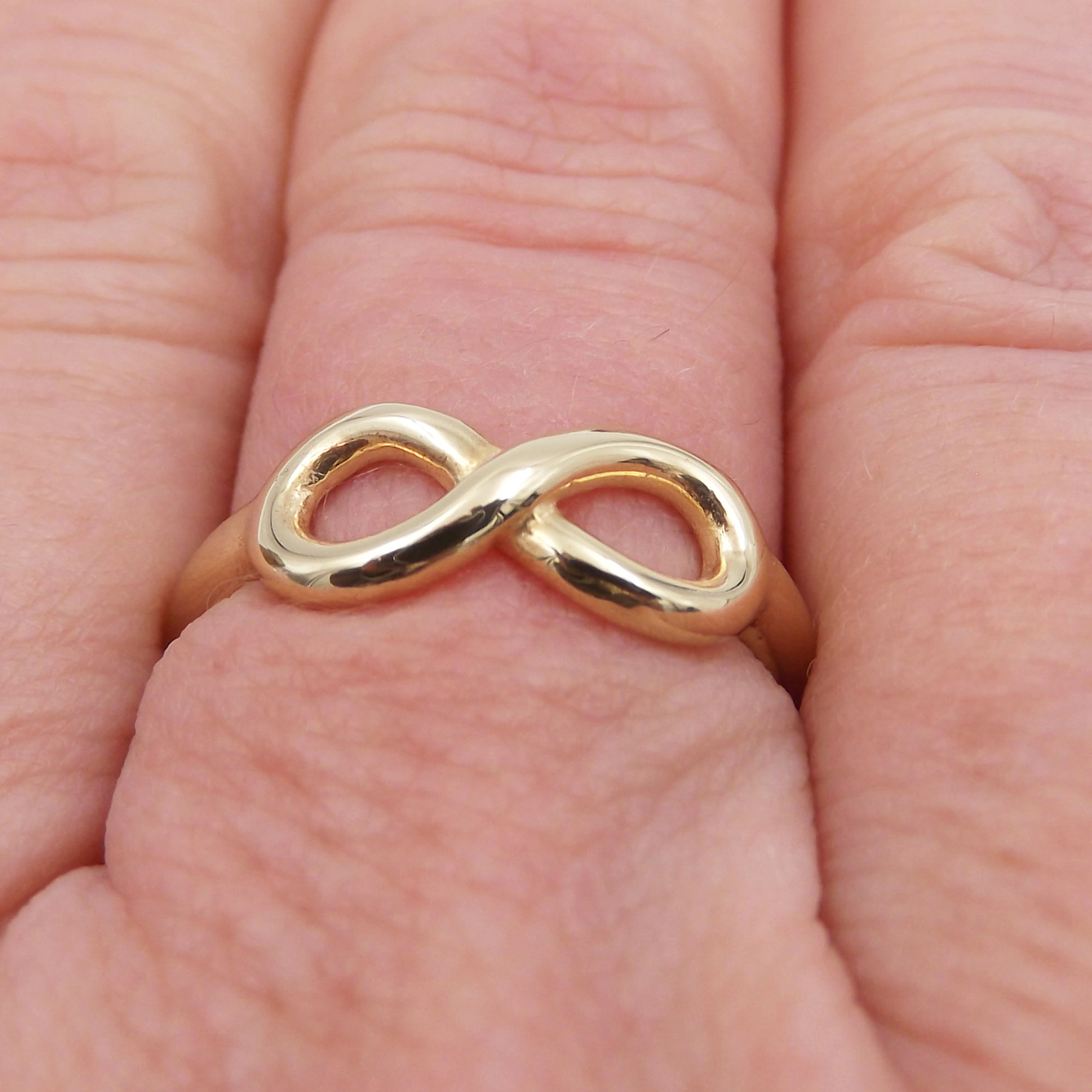 Anello Infinito in argento da donna placcato oro giallo Infinity